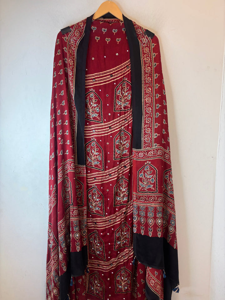 Aarohi – Ajrakh Modal Silk Handwork Ensemble DBPVV201