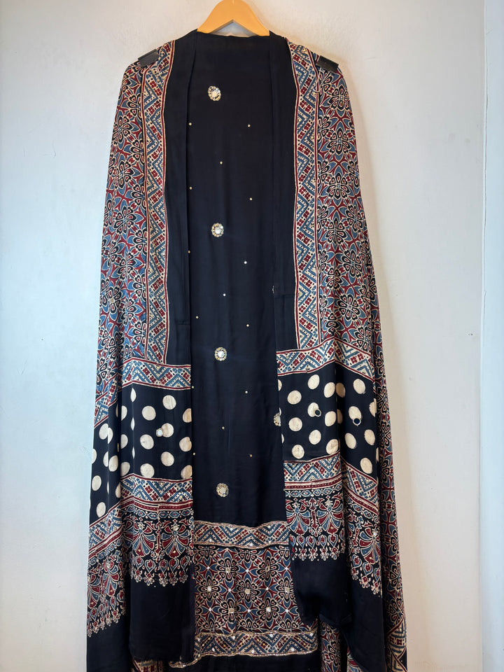 Aarohi – Modal Silk Mirror Work Ensemble DBPYY01