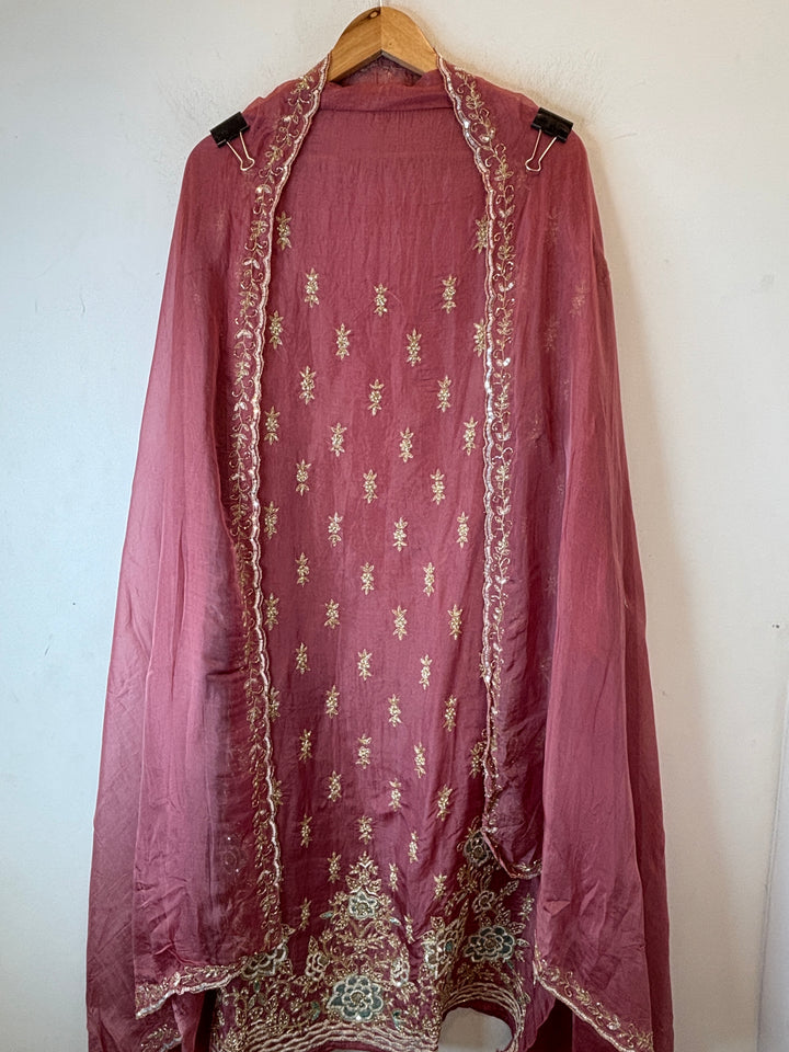 Dusty Rose Organza Aari Booti &amp; Cutdana Ensemble