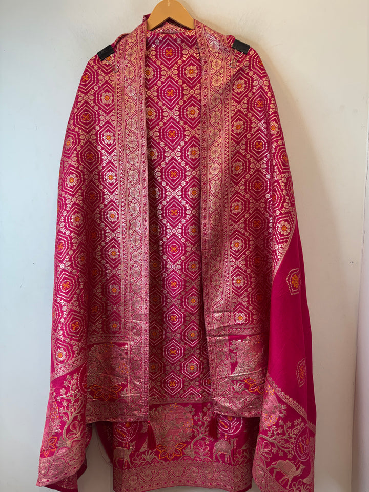 Zara – Magenta Pink Dola Silk Banarasi Woven Ensemble