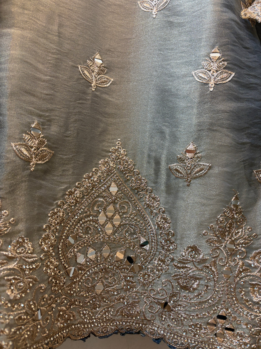 Aayat – Organza Mirror Zari Stone Suit DBPOO4