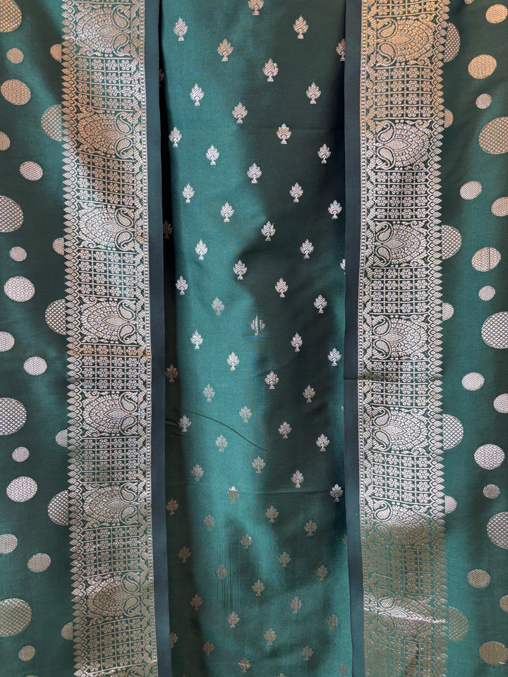 Saira – Dark Emerald Green Banarasi Silk Zari Woven Ensemble DBPVX01