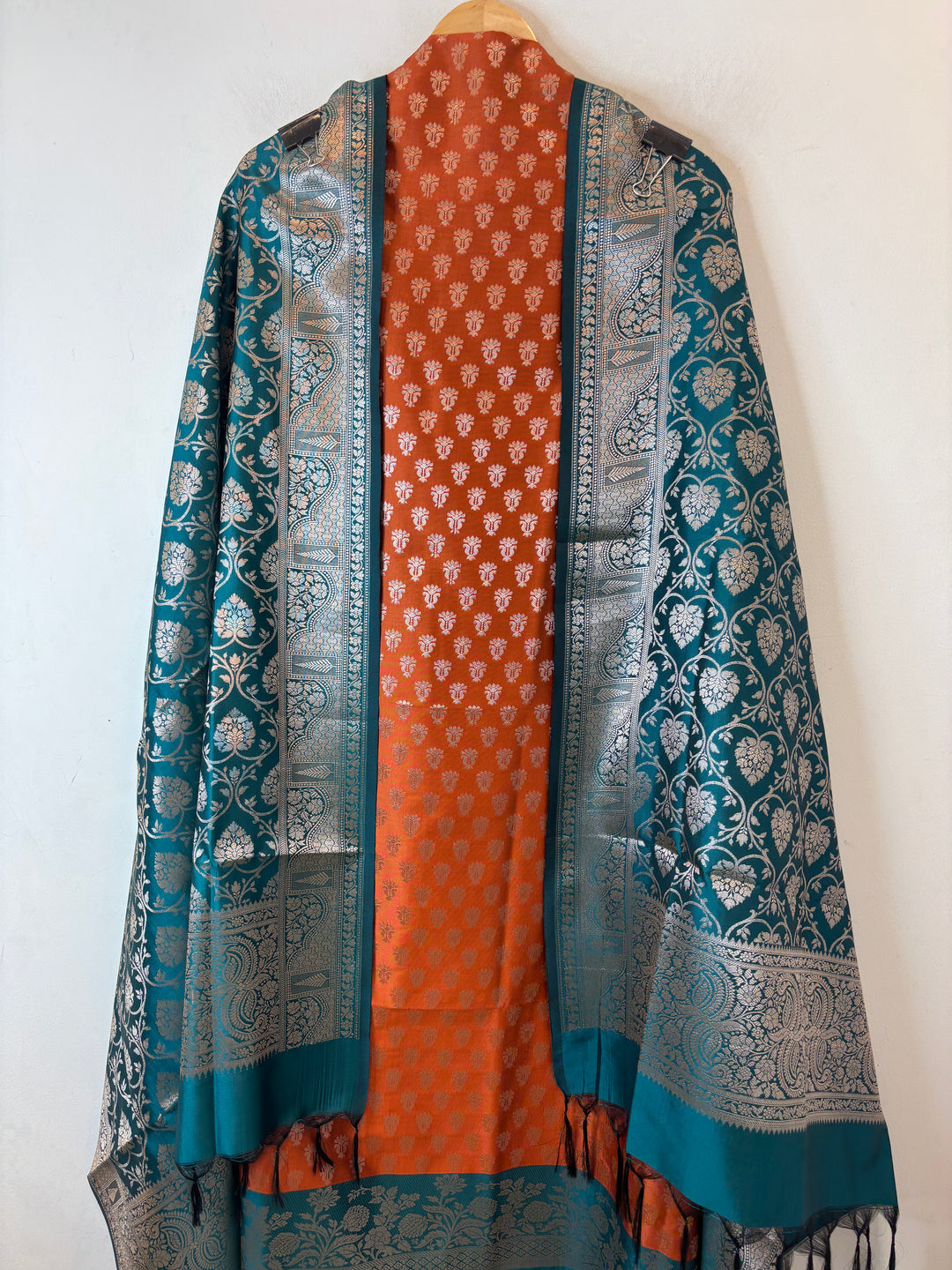 Zoya – Banarasi Silk Woven Jaal Ensemble DBPJK102