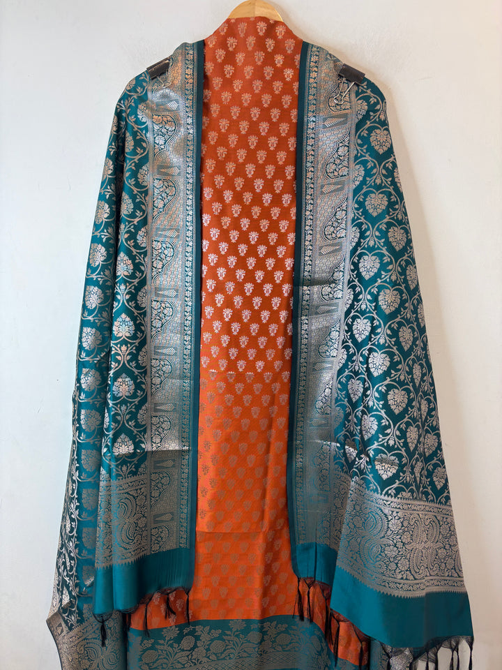Zoya – Banarasi Silk Woven Jaal Ensemble DBPJK102