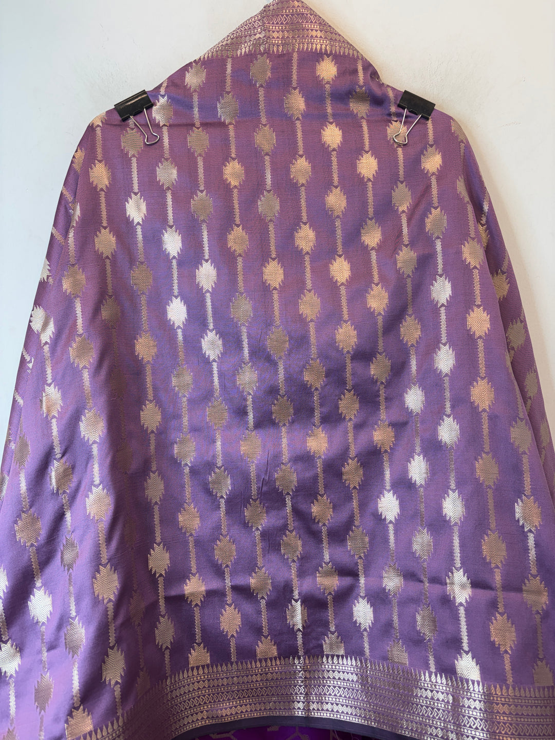 Mahira – Banarasi Silk Zari Jaal Ensemble DBPDL03