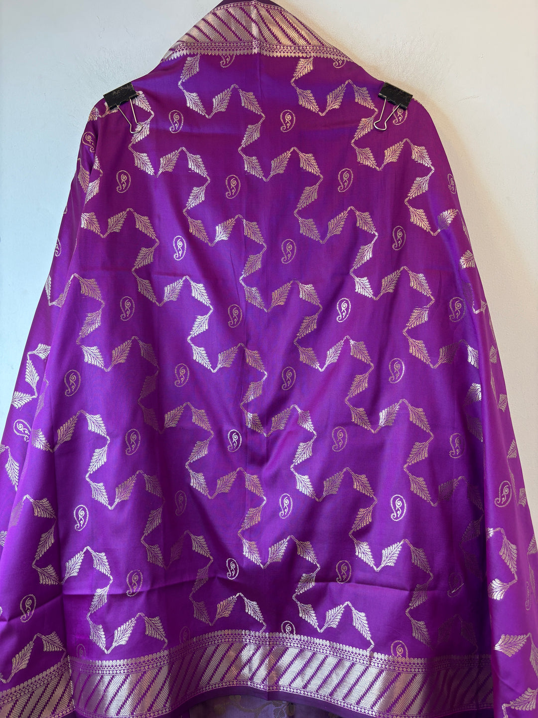 Anaya – Banarasi Silk Zari Jaal Ensemble DBPHK01