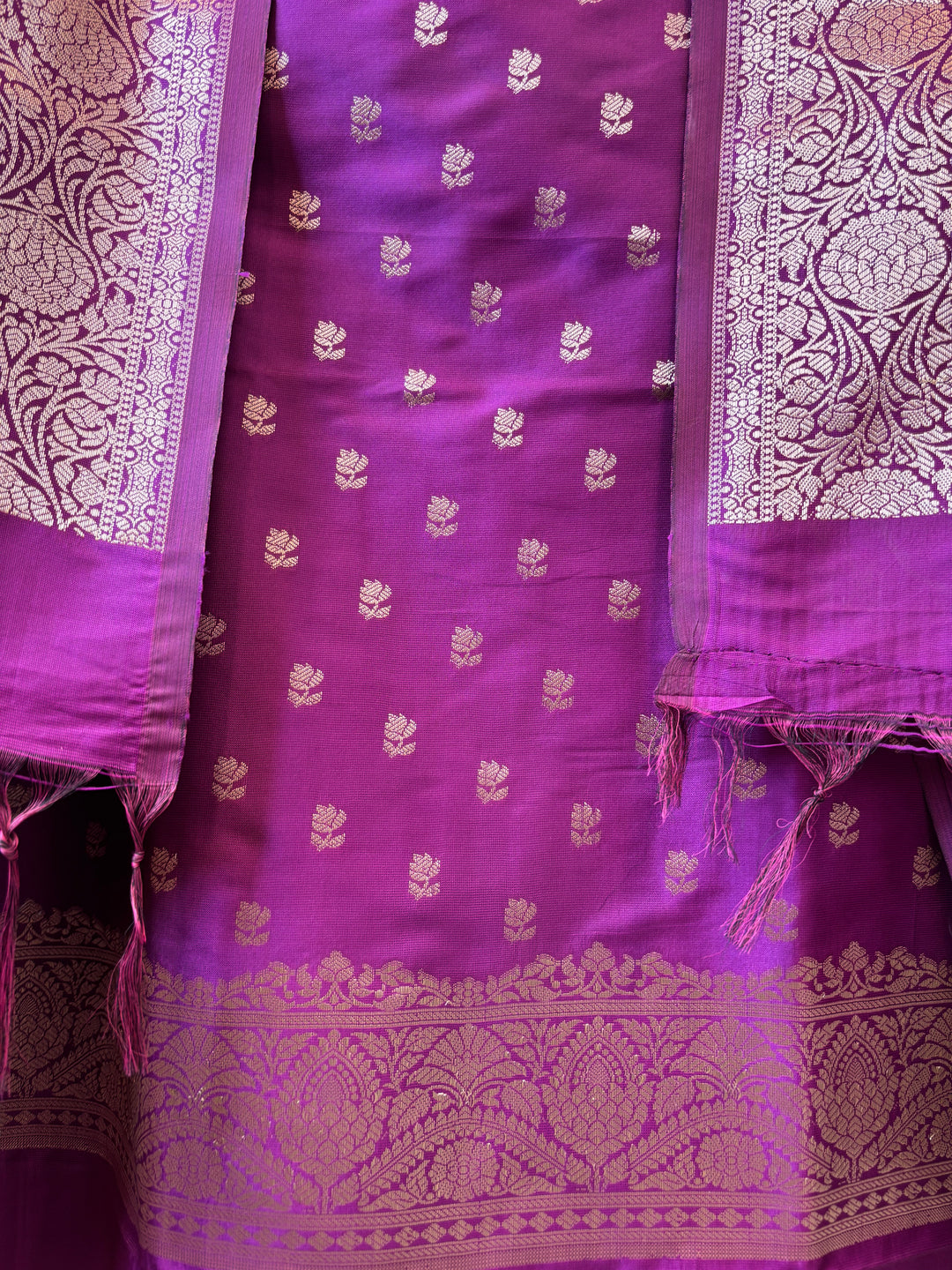 Ishita – Banarasi Silk Woven Booties &amp; Jaal Suit DBPTG06