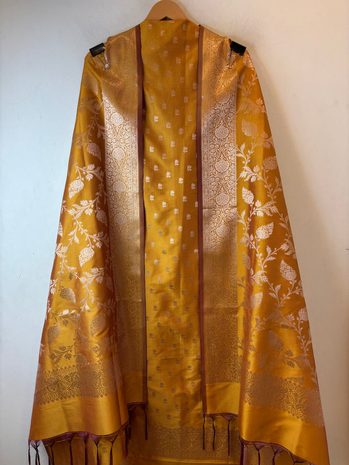 Ishita – Banarasi Silk Woven Booties &amp; Jaal Suit DBPTG07