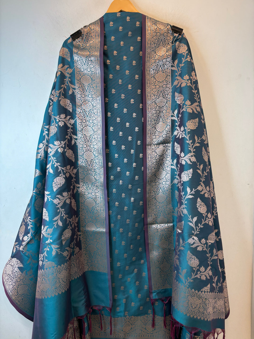 Ishita – Banarasi Silk Woven Booties &amp; Jaal Suit DBPTG05