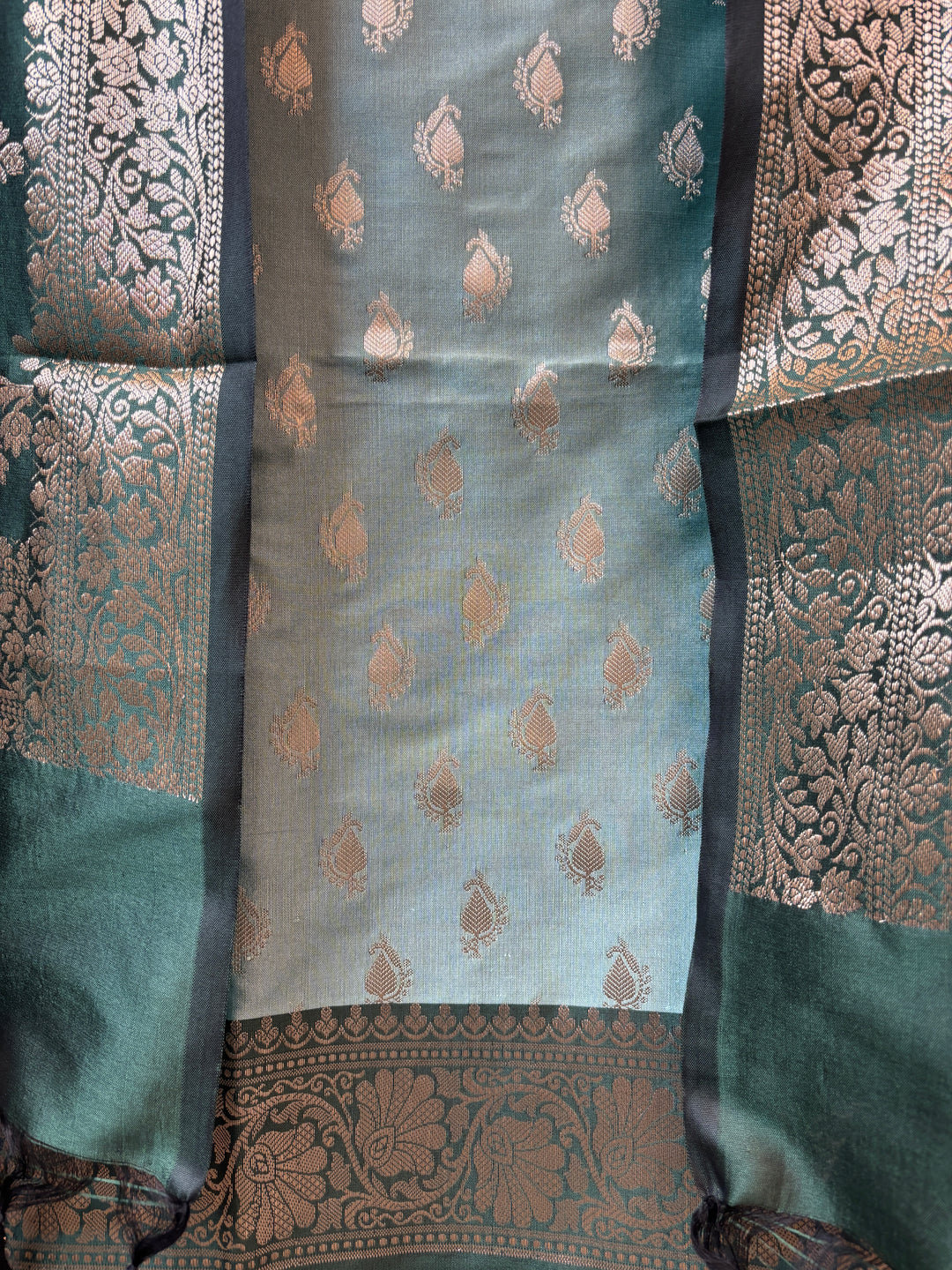 Ishita – Deep Bottle Green Banarasi Silk Woven Booties &amp; Jaal Suit