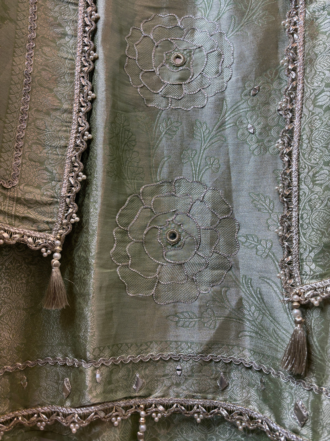 Zehra – Sage Green Giraffe Silk Ombre Mirror Stone Ensemble