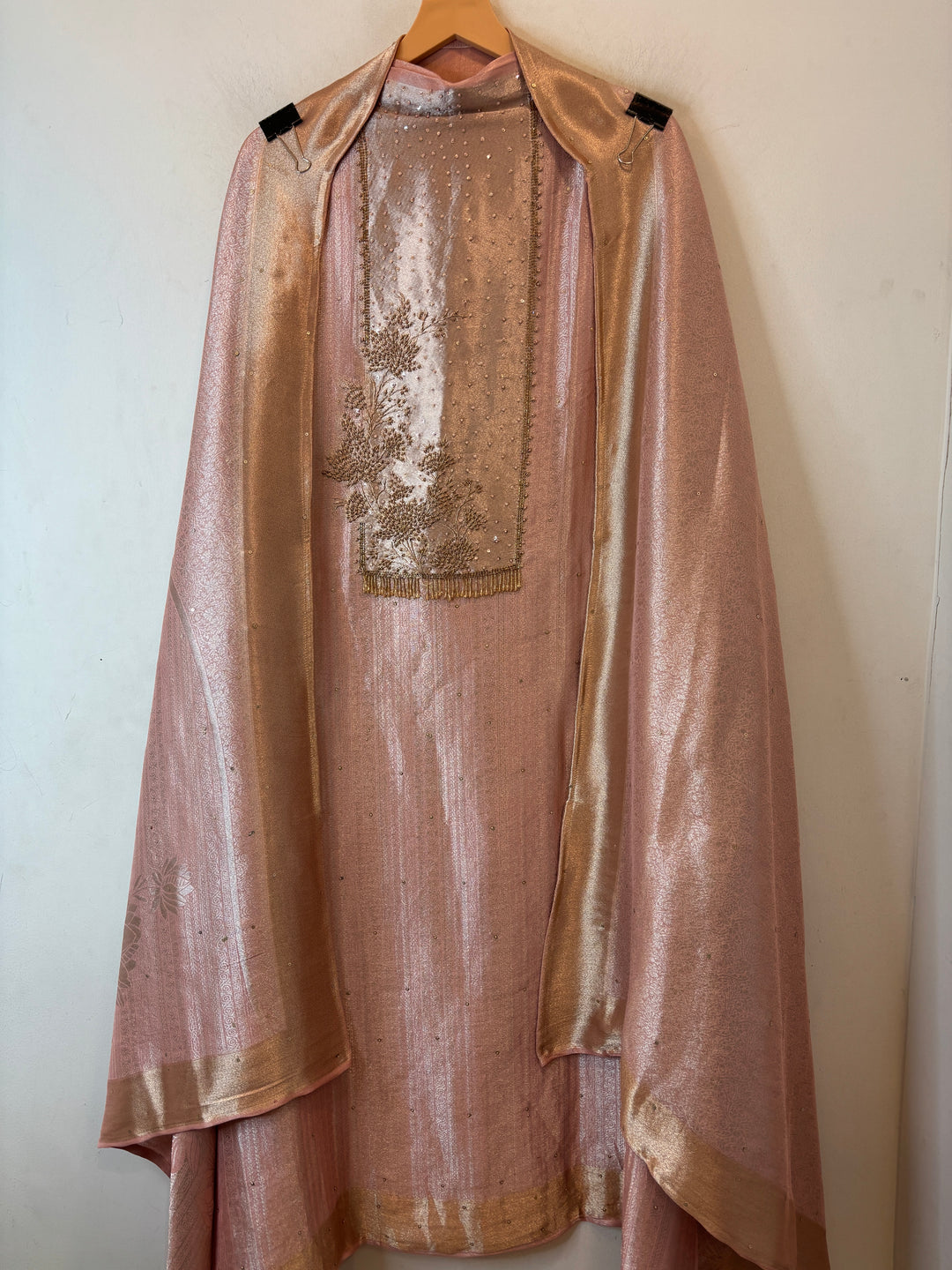 Aarohi – Tissue Brocade Cutdana Pearl Ensemble DBPKV01