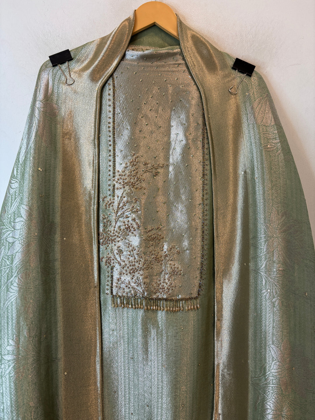 Aarohi – Tissue Brocade Cutdana Pearl Ensemble DBPKV02