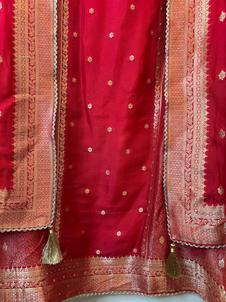 Mahira – Red Silk Dabka Cutdana Anti-Gold Ensemble