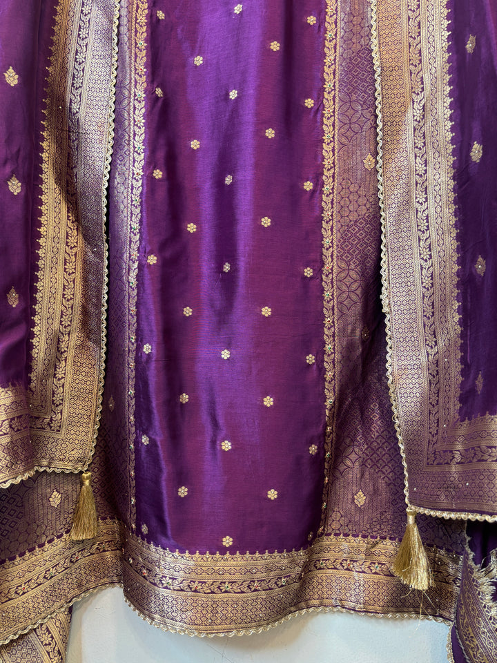 Mahira – Purple Silk Dabka Cutdana Anti-Gold Ensemble
