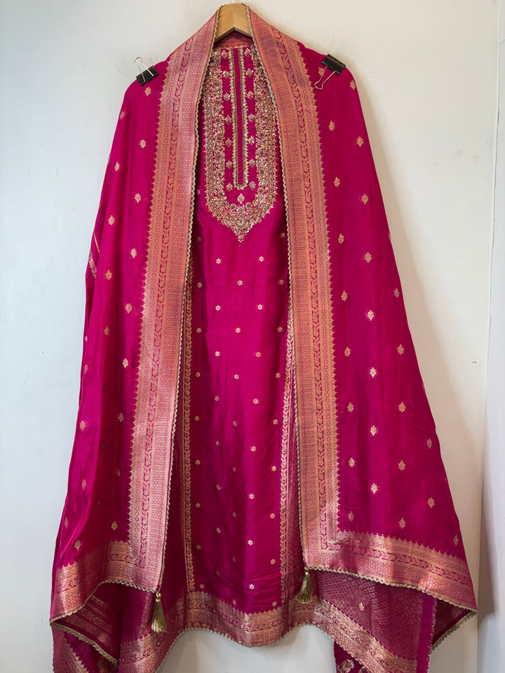 Mahira – Pink Silk Dabka Cutdana Anti-Gold Ensemble