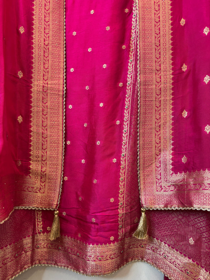 Mahira – Pink Silk Dabka Cutdana Anti-Gold Ensemble