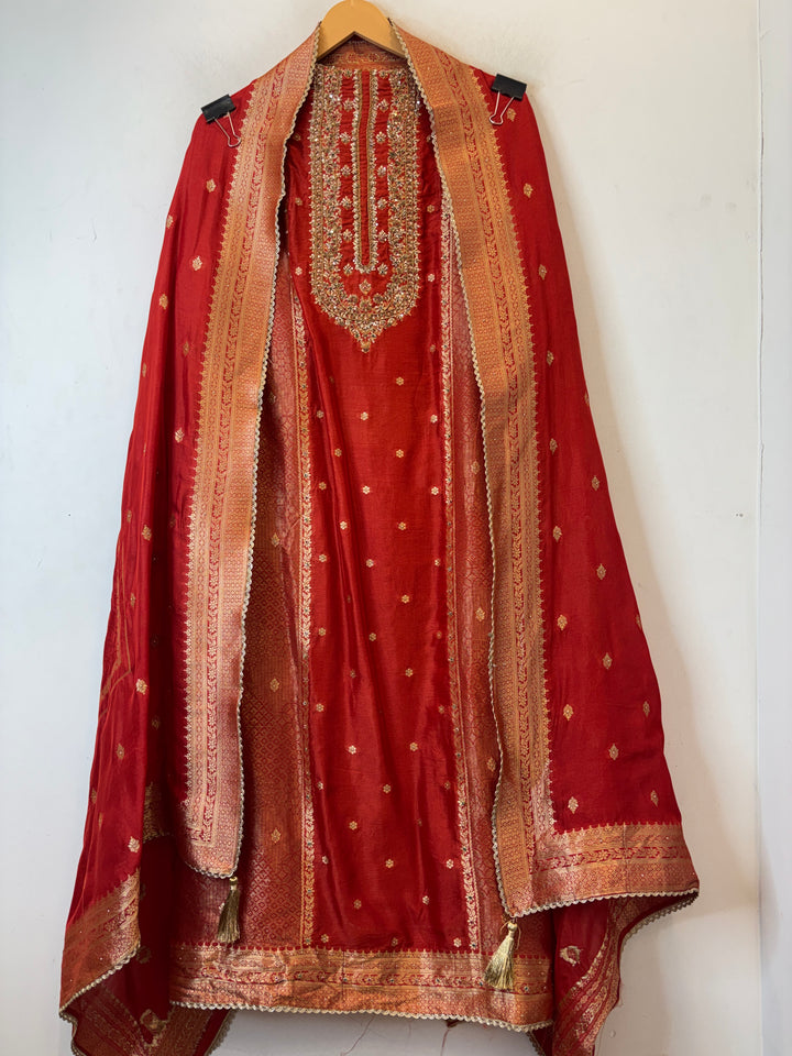 Mahira – Orange Silk Dabka Cutdana Anti-Gold Ensemble