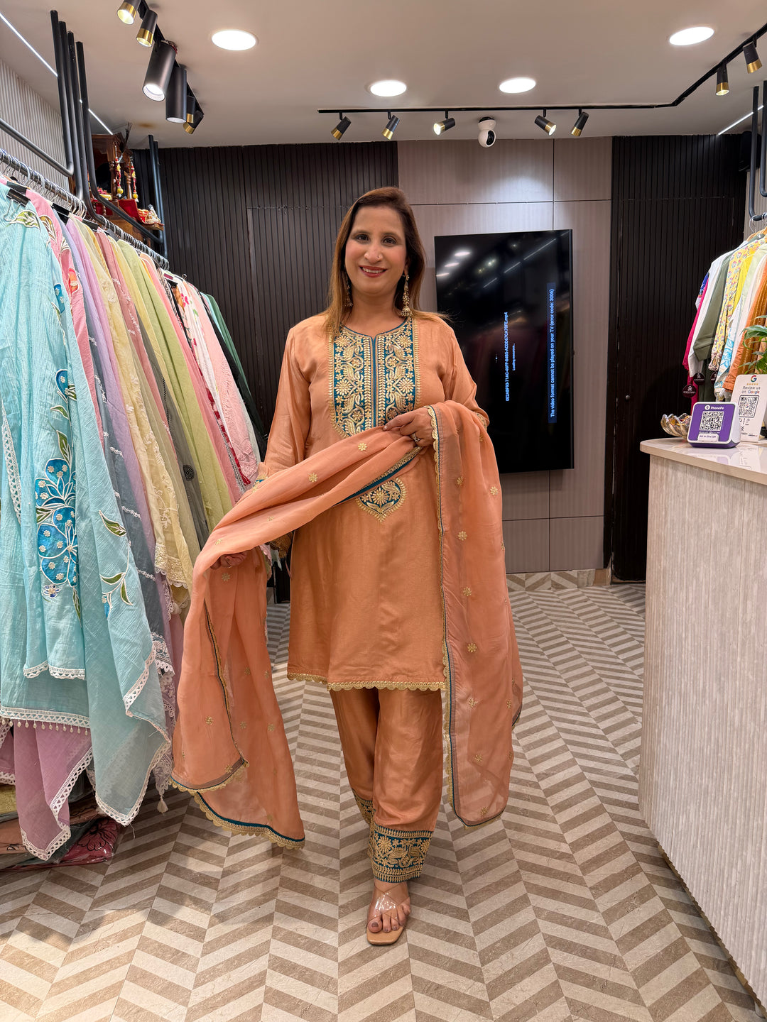 Peach Dhola Silk Suit Set with Organza Dupatta &amp; Cutwork Detailing