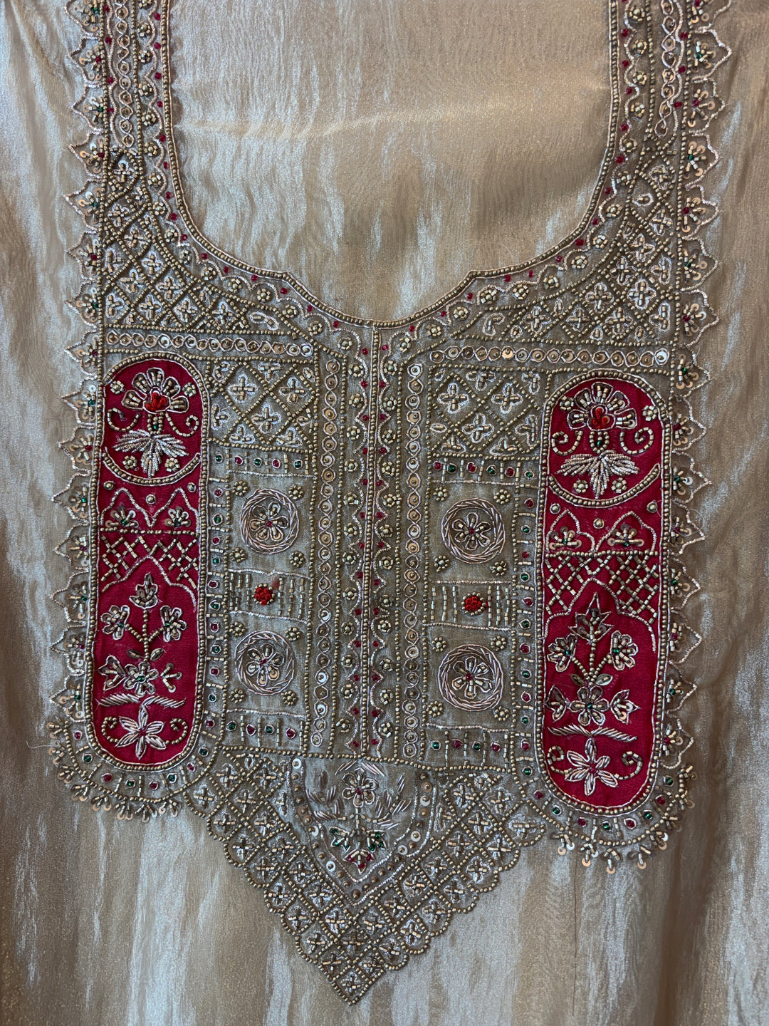 Amara – Gold Crush Tissue Anti-Gold Zardozi Ensemble