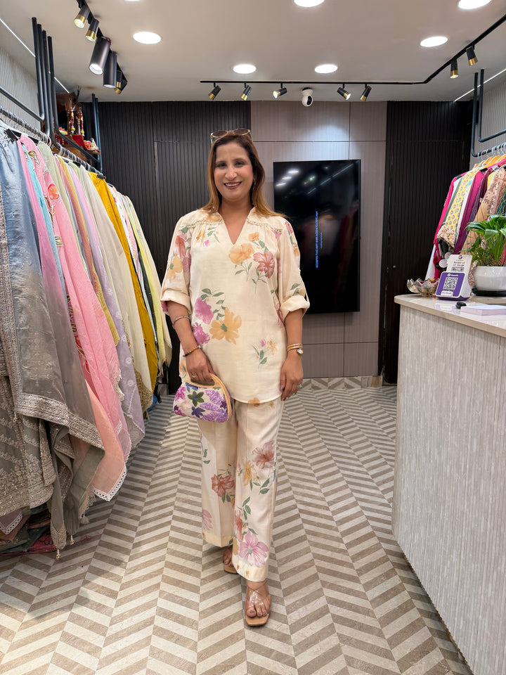 Floral Printed Suit Set with Collar Neck &amp; Bell Bottom