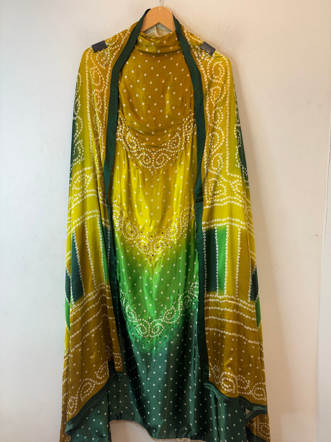Meher – Yellow with Green Gazi Silk Bandhani Foil Mirror Ensemble DBPMP01