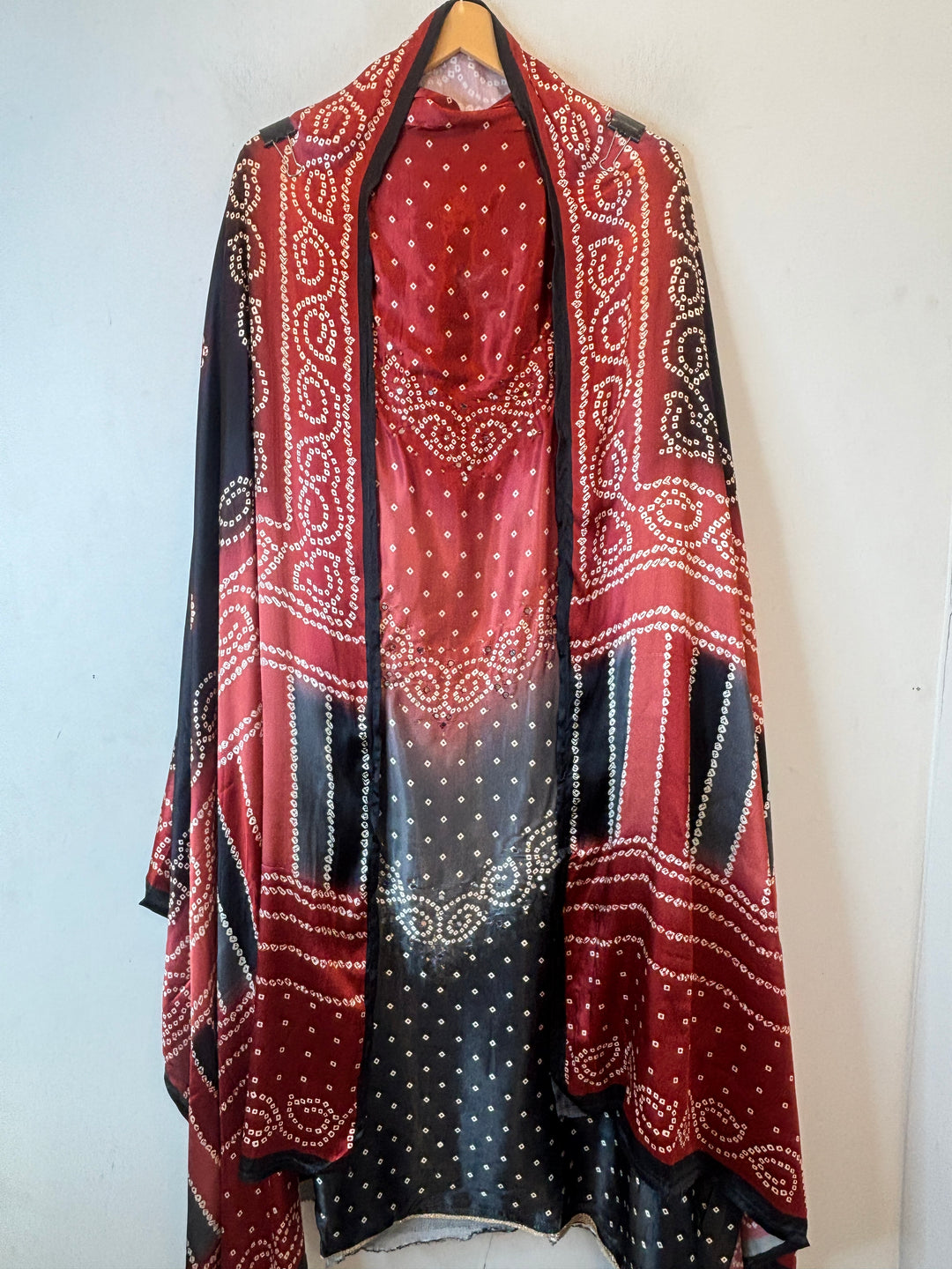 Meher – Rust with Black Gazi Silk Bandhani Foil Mirror Ensemble DBPMP04