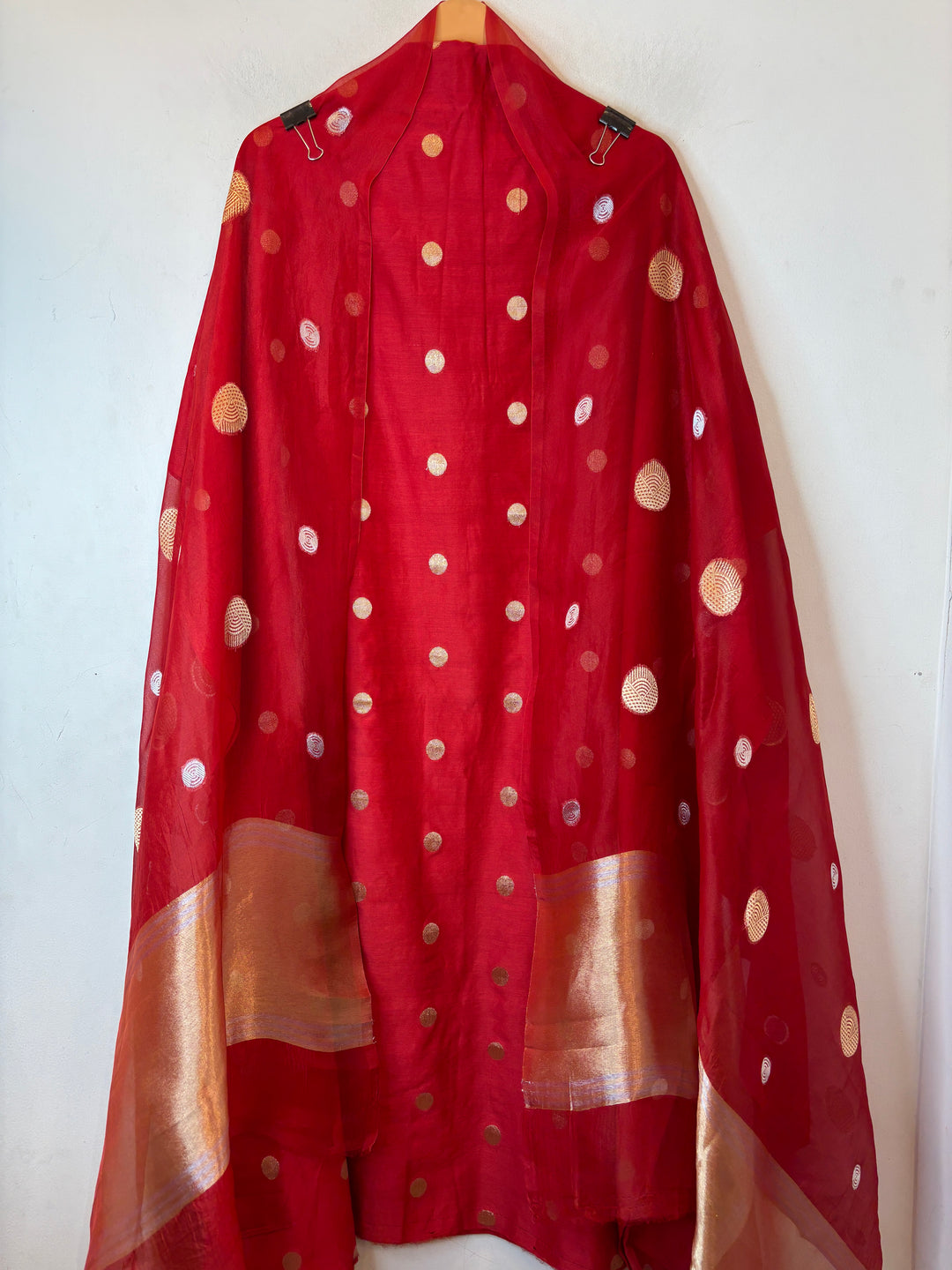 Ruhani – Red Pure Silk Maheshwari Zari Woven Ensemble DBPRO01