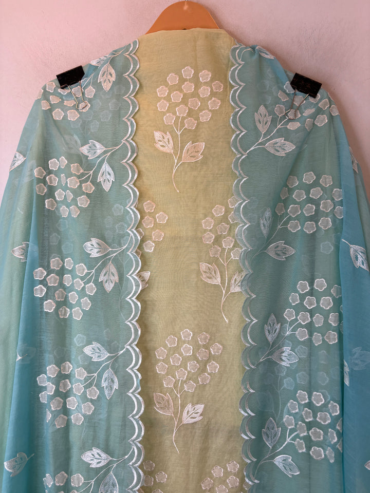 Zivara – Green Ombre Appliqué Work Unstitched Suit