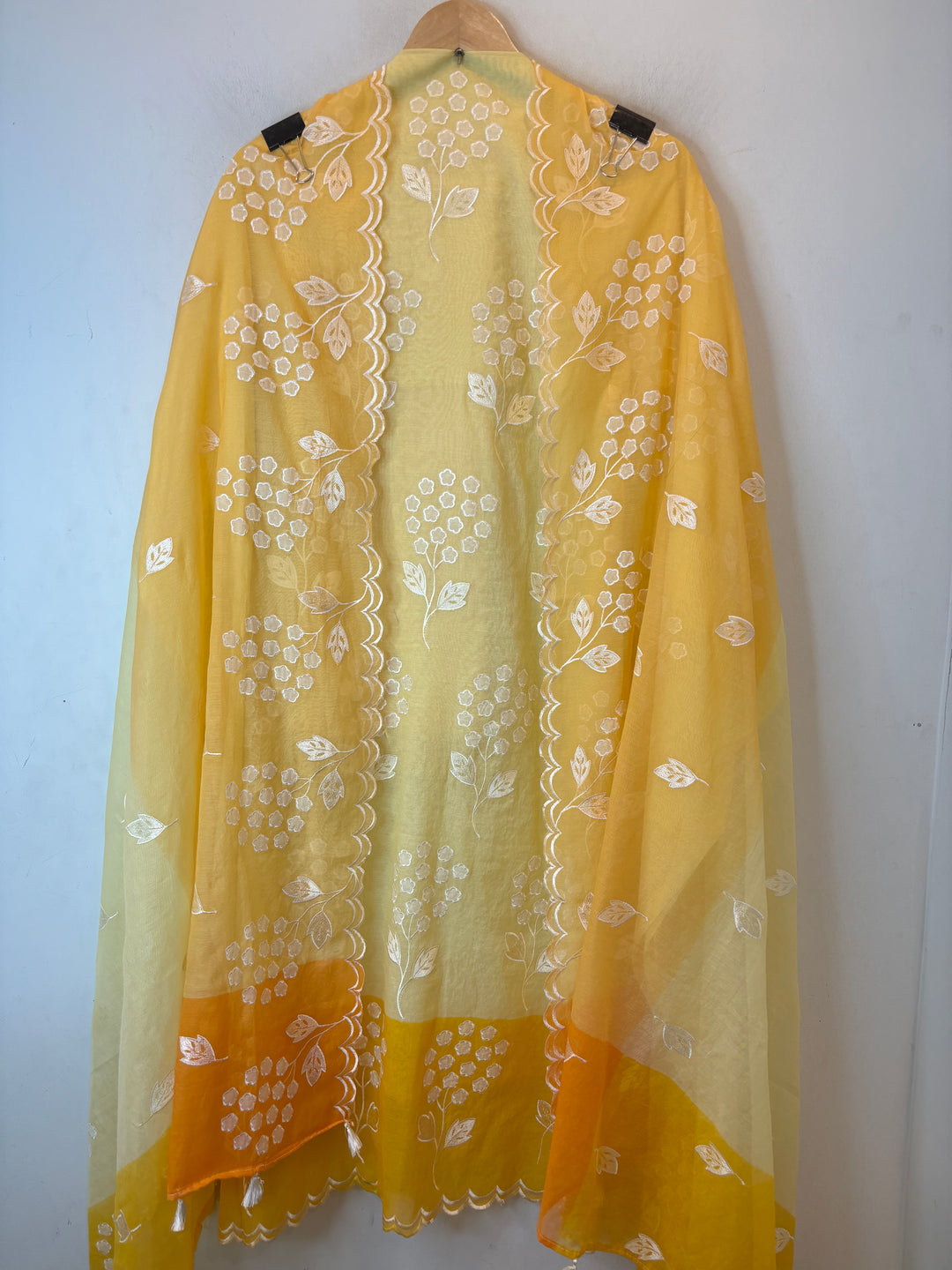 Zivara – Yellow Mul Chanderi Ombre Appliqué Work Unstitched Suit
