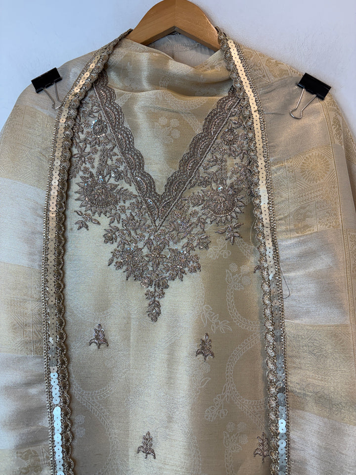 Aarohi – Ivory Gold Pure Tissue Dabka Beaded Ensemble DBPGG02