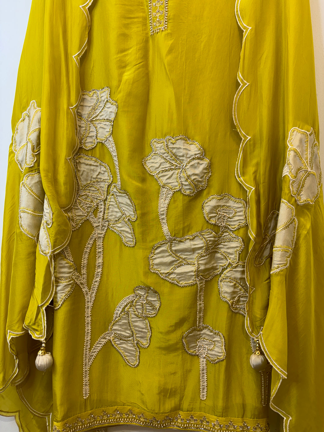 Nyra – Applique Organza Crepe Suit