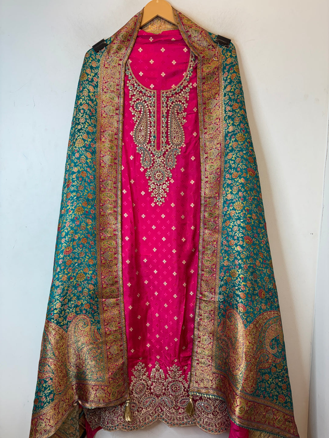 Zarisha – Pink Banarasi Woven Silk Embellished Ensemble