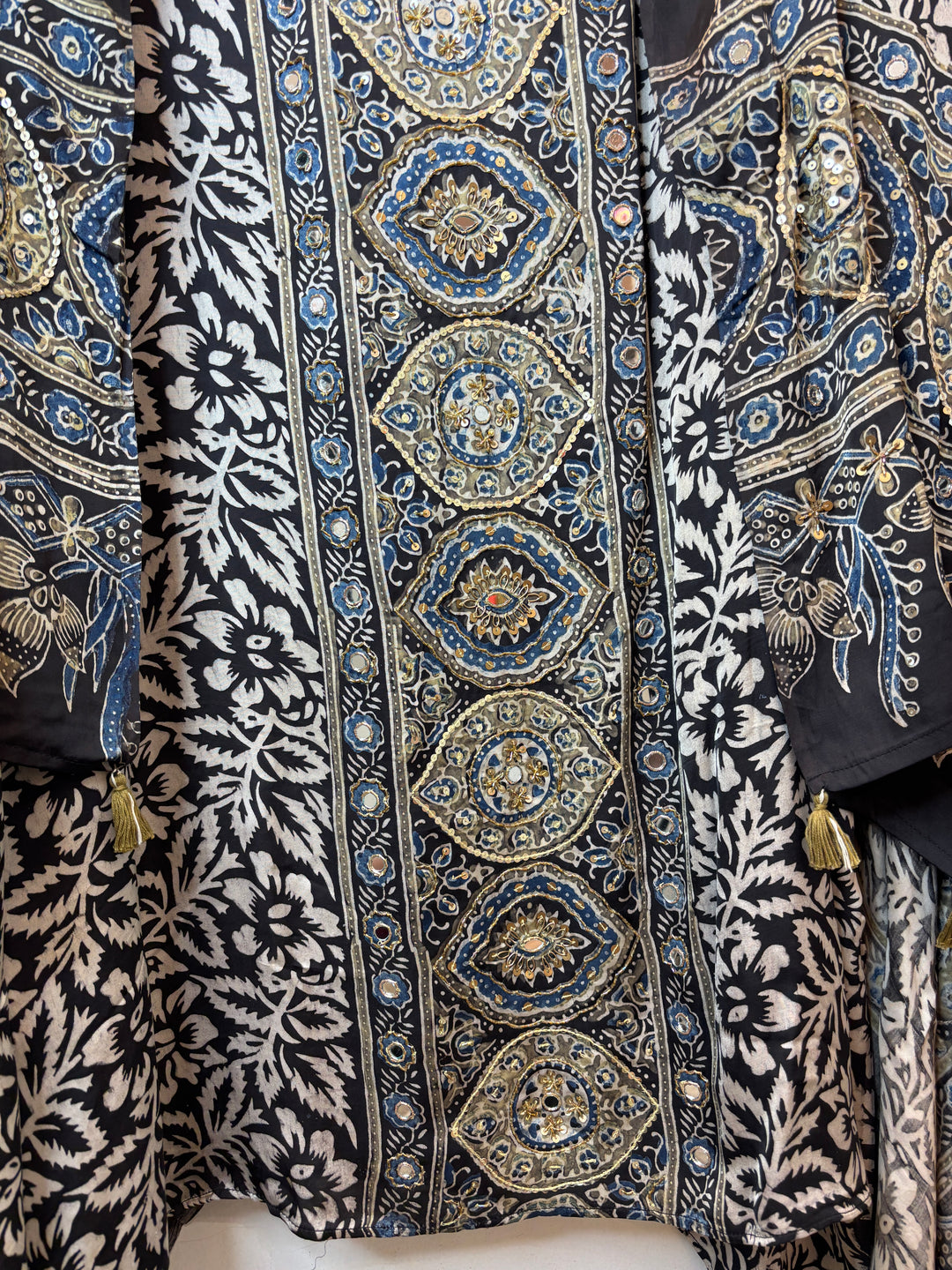 Zehra – Ajrakh Floral Print Cutdana Ensemble