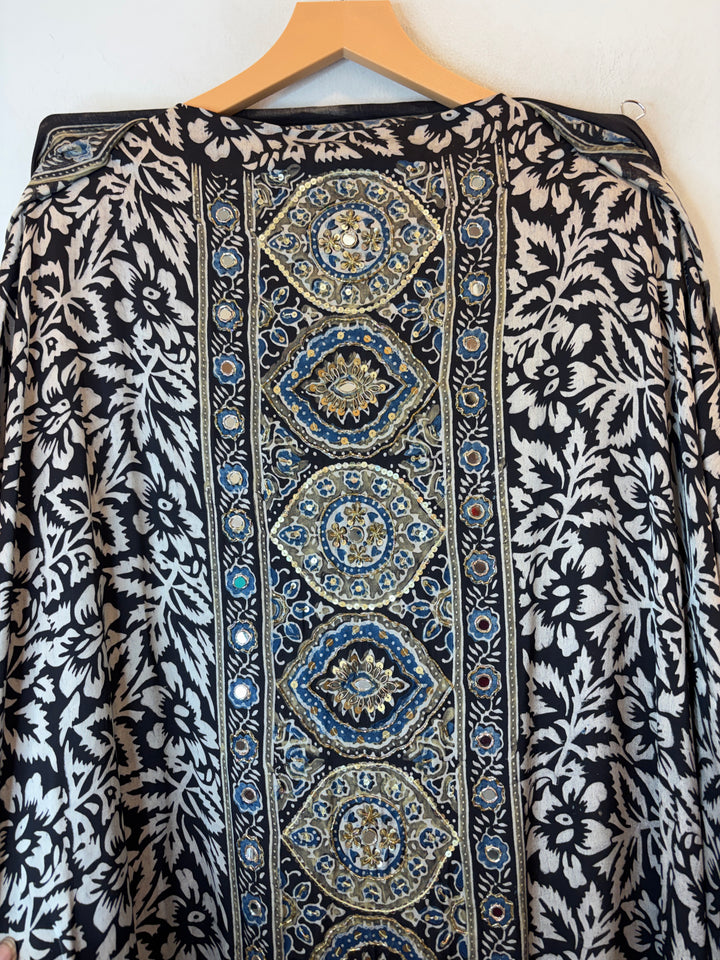 Zehra – Ajrakh Floral Print Cutdana Ensemble