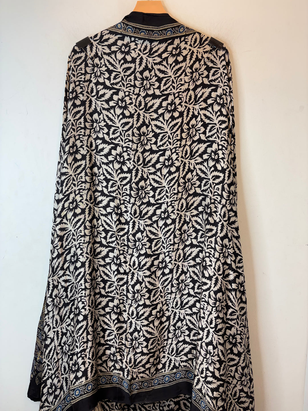 Zehra – Ajrakh Floral Print Cutdana Ensemble