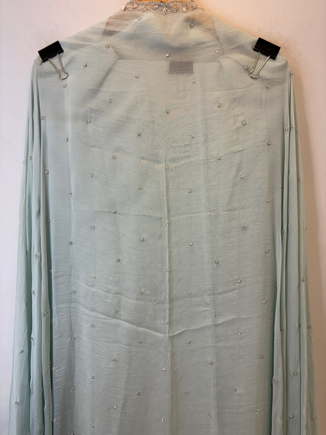 Reha – Pearl Handworked Tissue Linen Suit