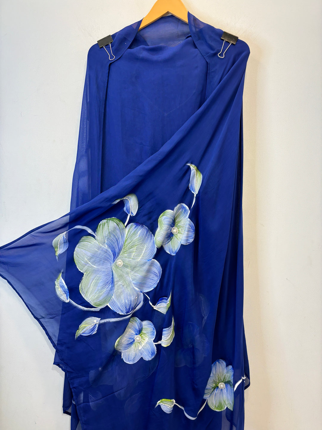 Noorain – Handpainted Organza Suit