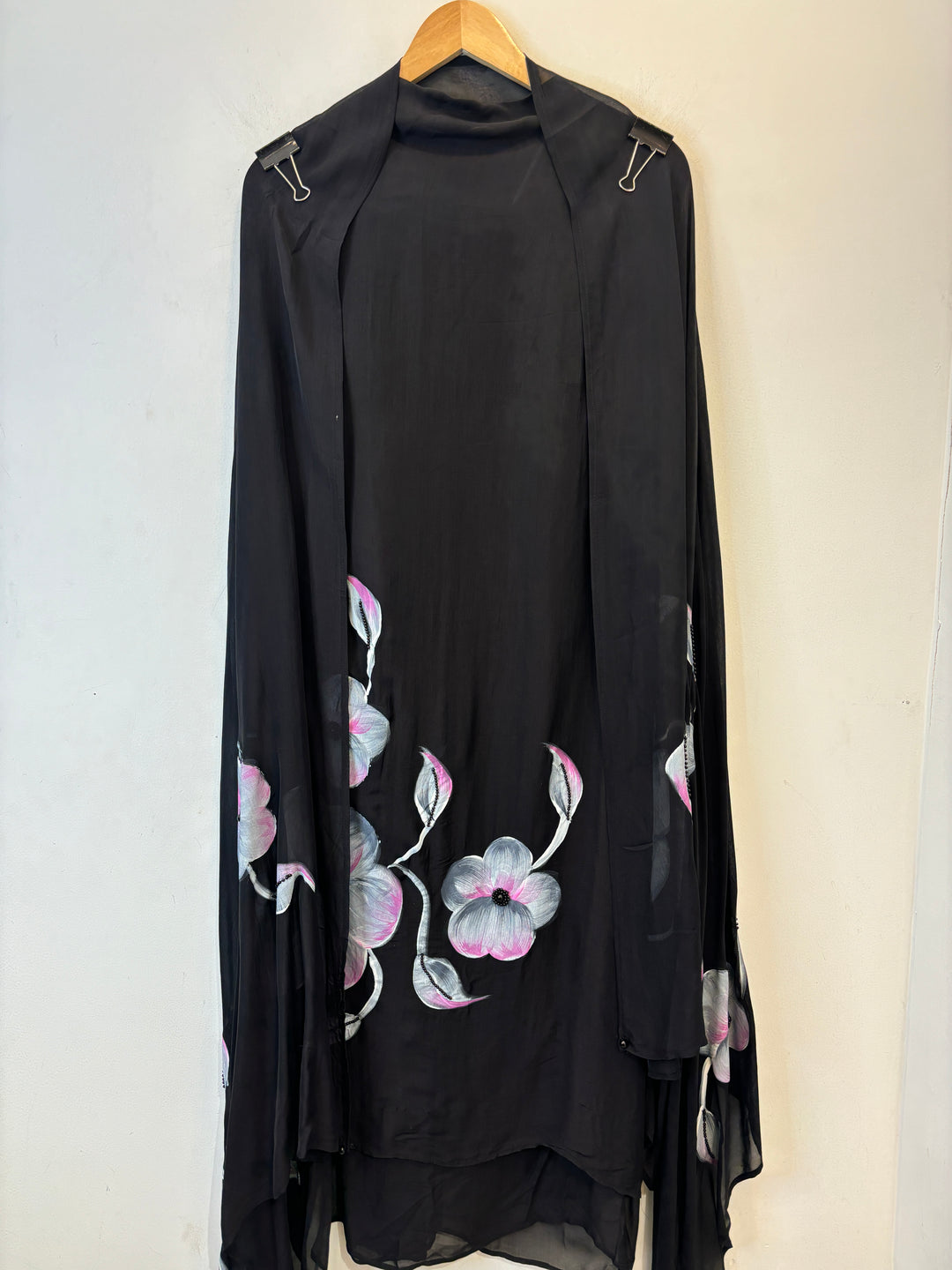 Noorain – Handpainted Organza Suit