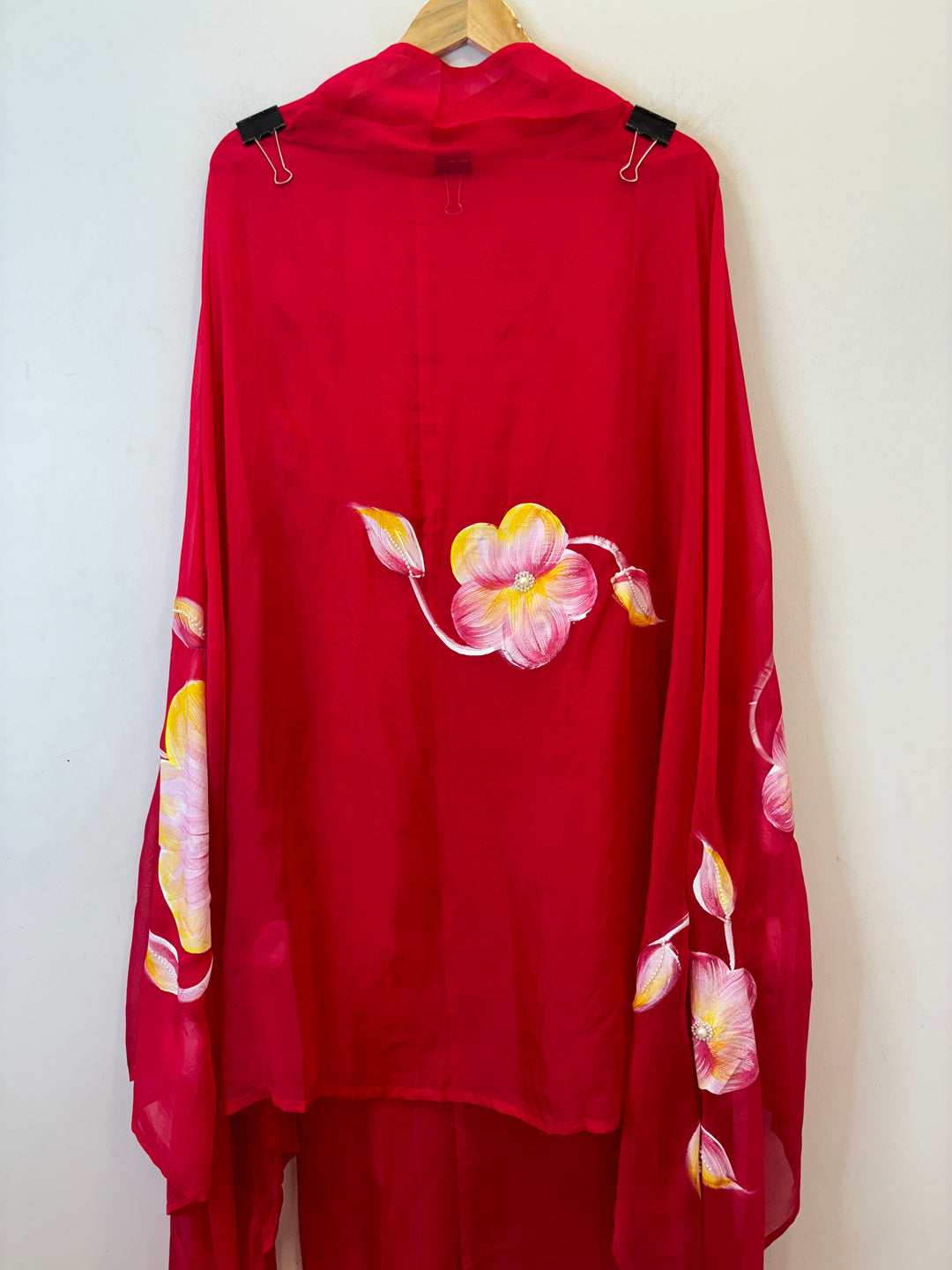 Noorain – Pink Handpainted Organza Suit