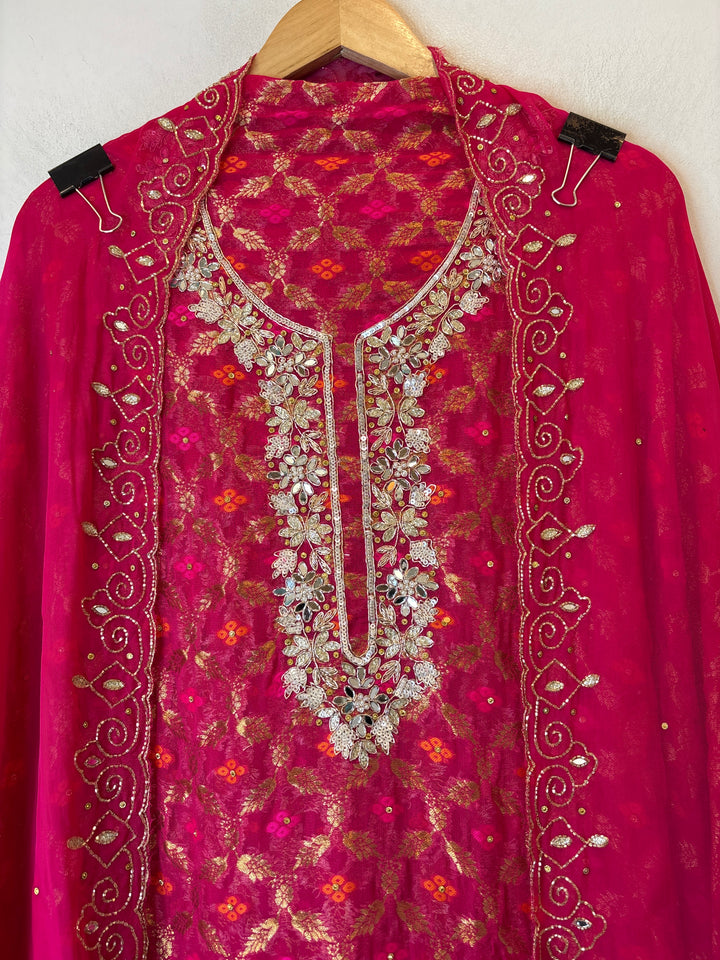 Zunaira – Pink Khadi Georgette Banarasi Embellished Ensemble