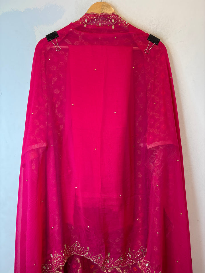 Zunaira – Pink Khadi Georgette Banarasi Embellished Ensemble