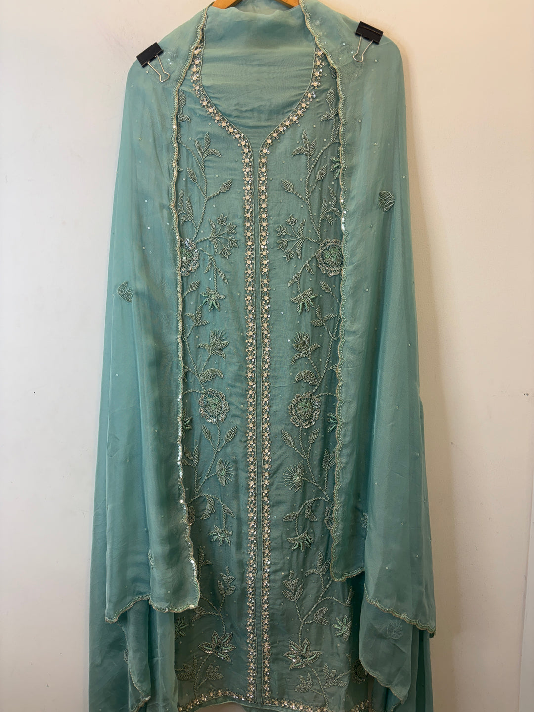 Nureh – Beaded Tissue Suit with Sequin Scalping