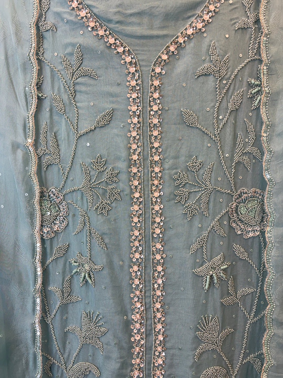 Nureh – Beaded Tissue Suit with Sequin Scalping