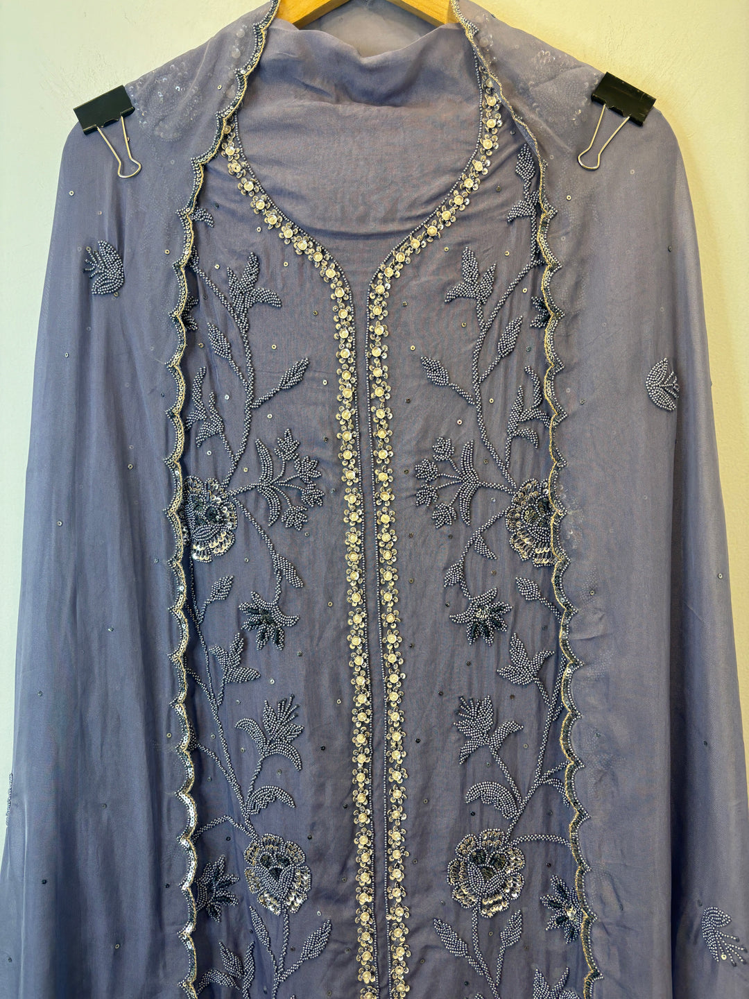 Nureh – Beaded Tissue Suit with Sequin Scalping