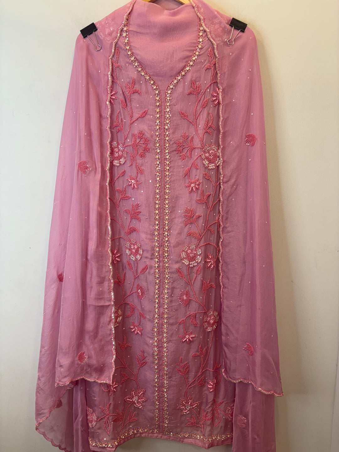 Nureh – Beaded Tissue Suit with Sequin Scalping