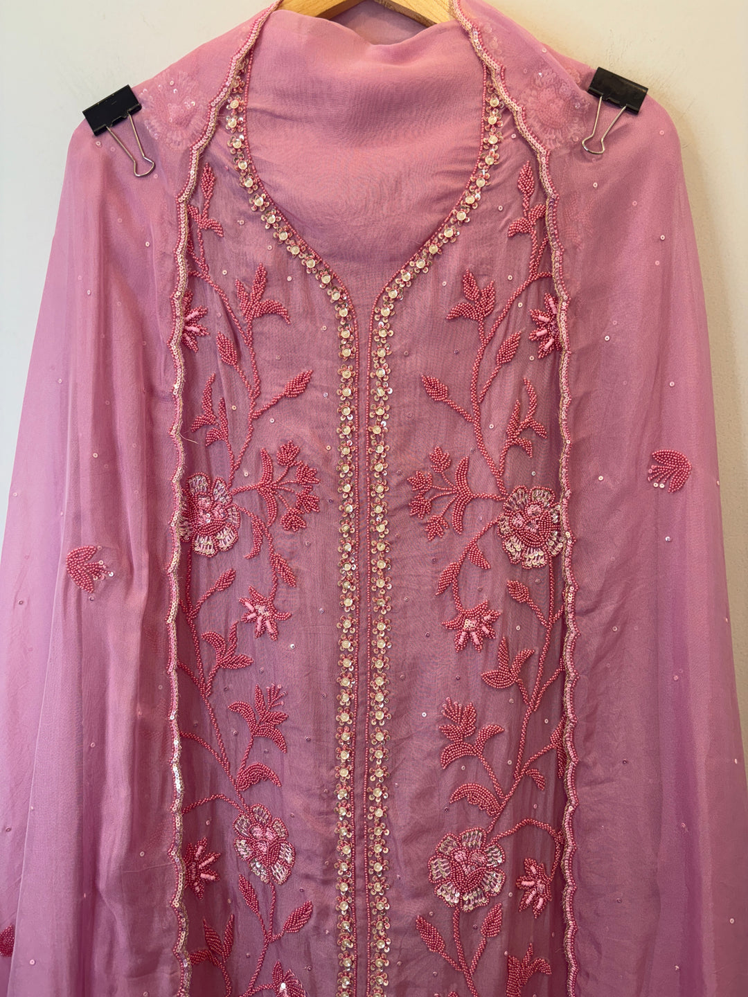 Nureh – Beaded Tissue Suit with Sequin Scalping