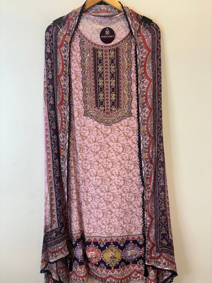 Amaana – Printed Crepe Suit
