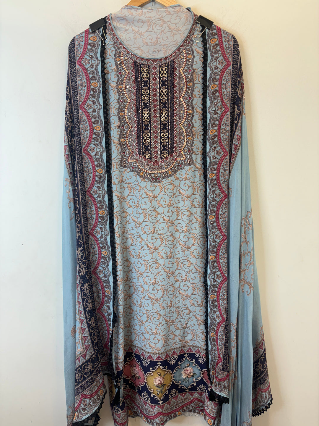 Amaana – Printed Crepe Suit