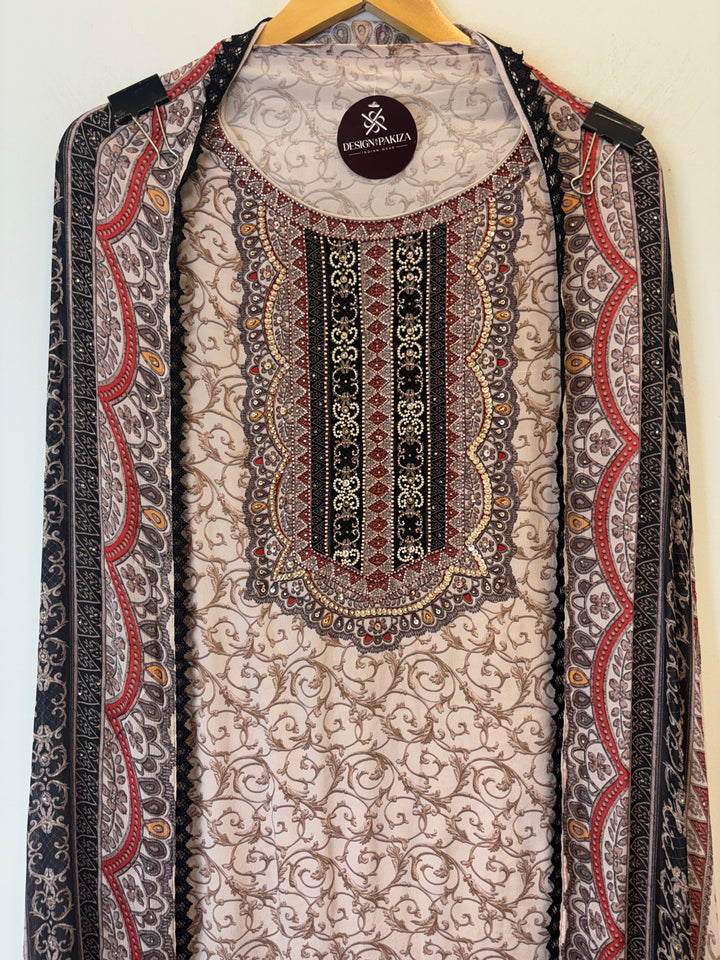 Amaana – Printed Crepe Suit